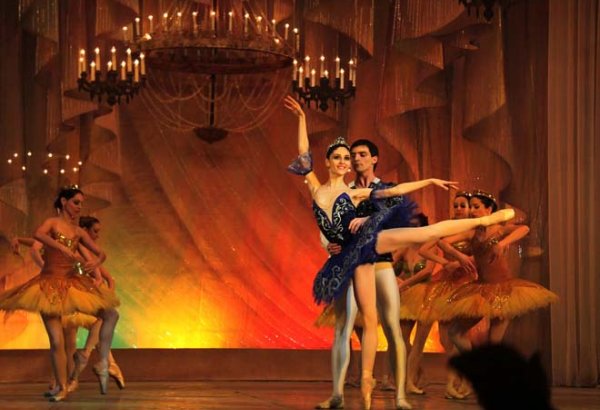 В Баку показали балет "Пахита": праздник для ценителей высокого искусства (ФОТО)