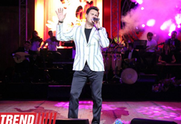 Надир Гафарзаде реализует проект на композицию из репертуара Зейнаб Ханларовой (аудио)