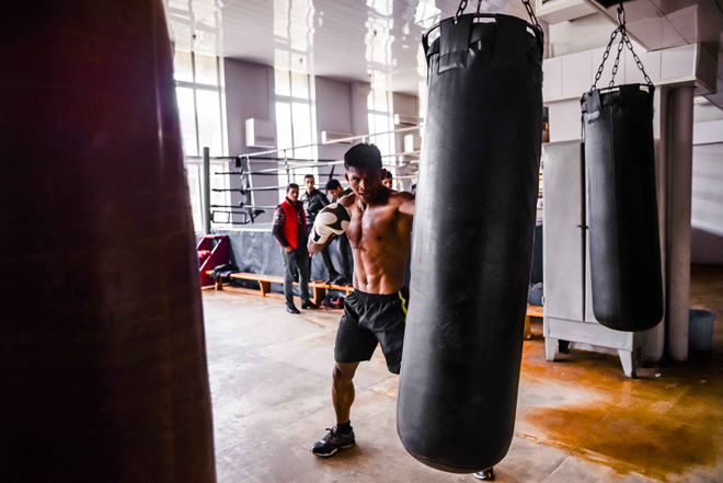Двукратный победитель Мирового Гран-при по К-1 потренировался в Баку (фото)