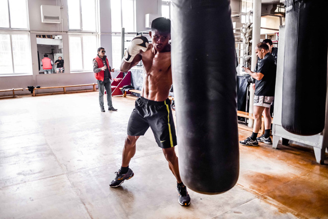 Двукратный победитель Мирового Гран-при по К-1 потренировался в Баку (фото)