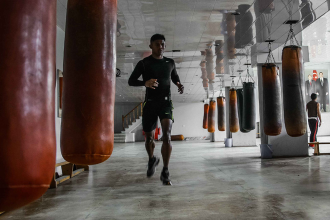 Двукратный победитель Мирового Гран-при по К-1 потренировался в Баку (фото)