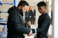 Двукратный победитель Мирового Гран-при по К-1 потренировался в Баку (фото)