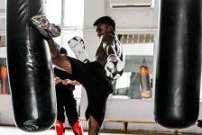 Двукратный победитель Мирового Гран-при по К-1 потренировался в Баку (фото)