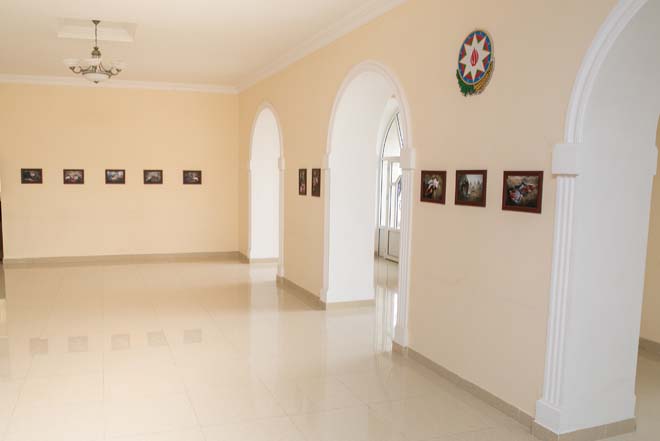 В Гяндже представлена фотовыставка, посвященная Ходжалинской трагедии (фото)