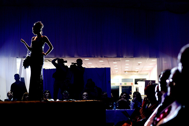 Азербайджанский модельер стала победителем международного конкурса в Румынии (ФОТО)