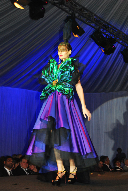 Азербайджанский модельер стала победителем международного конкурса в Румынии (ФОТО)