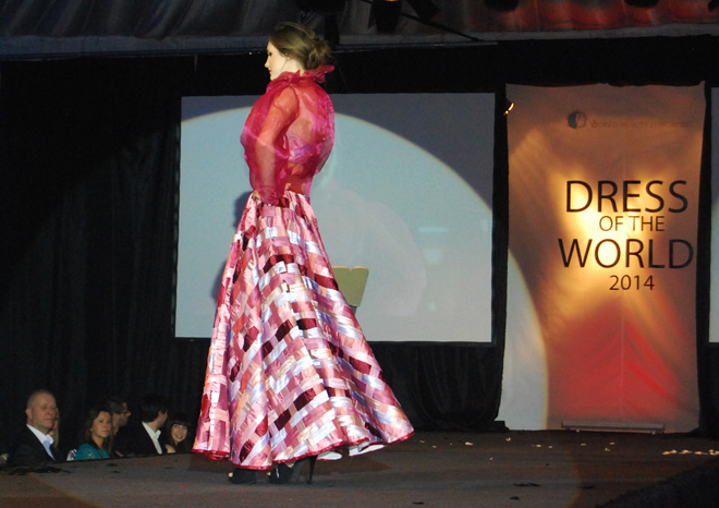 Азербайджанский модельер стала победителем международного конкурса в Румынии (ФОТО)