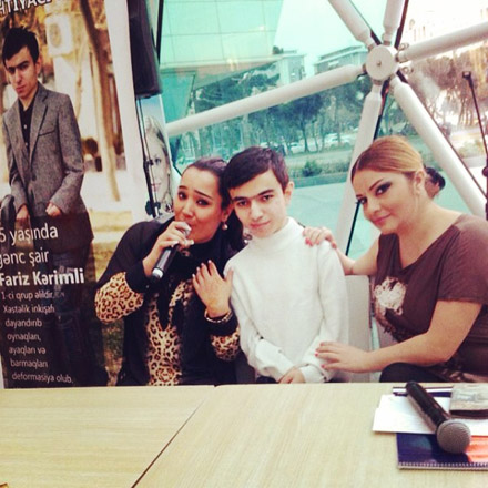 В Баку прошла благотворительная акция в помощь поэту Фаризу Керимли (ФОТО)