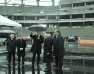 Президент Ильхам Алиев ознакомился с ходом строительства Бакинского Олимпийского стадиона (ФОТО)