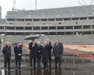 Президент Ильхам Алиев ознакомился с ходом строительства Бакинского Олимпийского стадиона (ФОТО)
