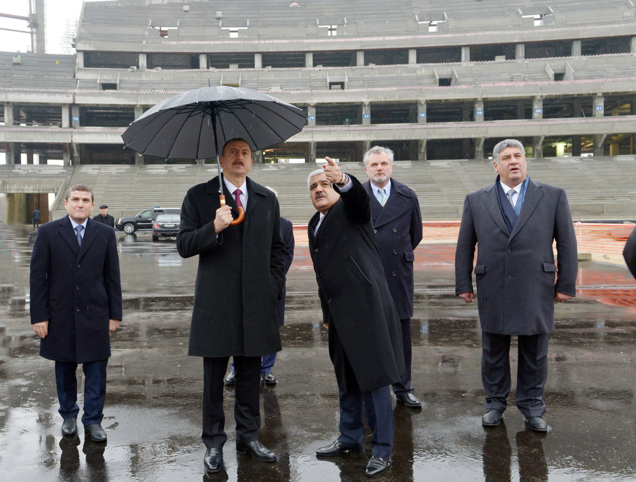 Президент Ильхам Алиев ознакомился с ходом строительства Бакинского Олимпийского стадиона (ФОТО)