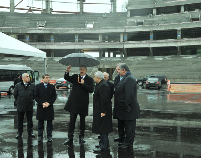 Президент Ильхам Алиев ознакомился с ходом строительства Бакинского Олимпийского стадиона (ФОТО)