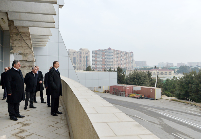 Президент Азербайджана ознакомился с проектом работ, которые будут проведены в Спортивно-концертном комплексе им. Гейдара Алиева (ФОТО)