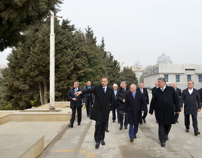 Президент Азербайджана ознакомился с проектом работ, которые будут проведены в Спортивно-концертном комплексе им. Гейдара Алиева (ФОТО)