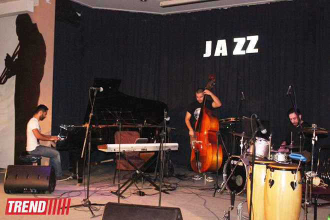 В Баку прошел юбилейный вечер легендарного джазмена Рафика Сеидзаде (ФОТО)