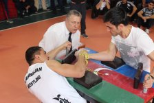 В Азербайджане определены победители чемпионата по армрестлингу (ФОТО)