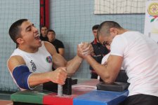 В Азербайджане определены победители чемпионата по армрестлингу (ФОТО)