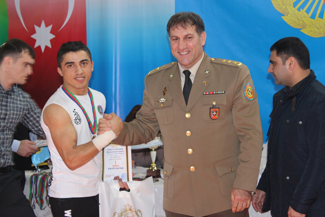 В Азербайджане определены победители чемпионата по армрестлингу (ФОТО)