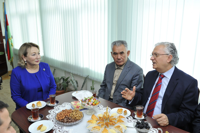 В Баку состоялась встреча ученых-языковедов тюркоязычных стран (ФОТО)