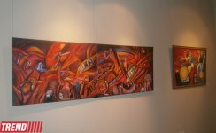 В Баку открылась выставка Ашрафа Гейбата "Посвящение. Между Востоком и Западом" (ФОТО)