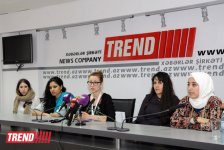 В Баку проходит II Международный форум молодых поэтесс (ФОТО)