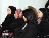 В Баку проходит II Международный форум молодых поэтесс (ФОТО)