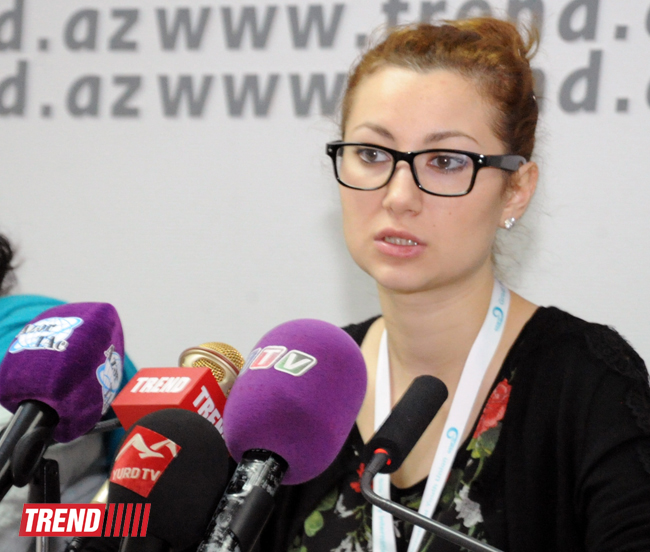 В Баку проходит II Международный форум молодых поэтесс (ФОТО)