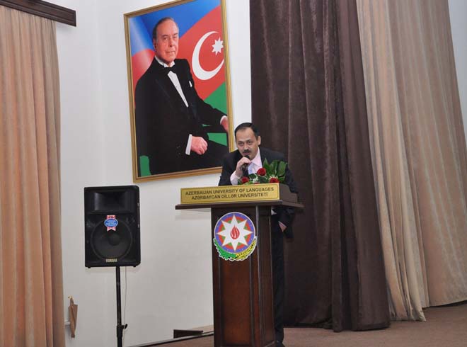 В Баку прошел вечер, посвященный творчеству народного поэта Джабира Новруза (ФОТО)