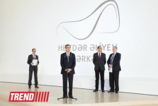 Лейла Алиева и Арзу Алиева приняли участие в открытии выставки "Легендарное оружие" в Центре Гейдара Алиева (ФОТО)