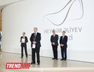 Лейла Алиева и Арзу Алиева приняли участие в открытии выставки "Легендарное оружие" в Центре Гейдара Алиева (ФОТО)