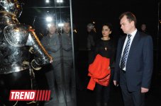 Лейла Алиева и Арзу Алиева приняли участие в открытии выставки "Легендарное оружие" в Центре Гейдара Алиева (ФОТО)