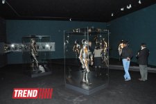 Лейла Алиева и Арзу Алиева приняли участие в открытии выставки "Легендарное оружие" в Центре Гейдара Алиева (ФОТО)