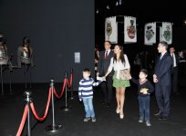 Лейла Алиева и Арзу Алиева приняли участие в открытии выставки "Легендарное оружие" в Центре Гейдара Алиева (ФОТО)