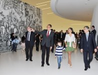 Лейла Алиева и Арзу Алиева приняли участие в открытии выставки "Легендарное оружие" в Центре Гейдара Алиева (ФОТО)