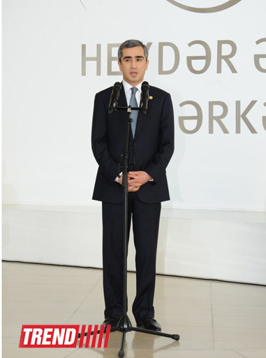 Лейла Алиева и Арзу Алиева приняли участие в открытии выставки "Легендарное оружие" в Центре Гейдара Алиева (ФОТО)