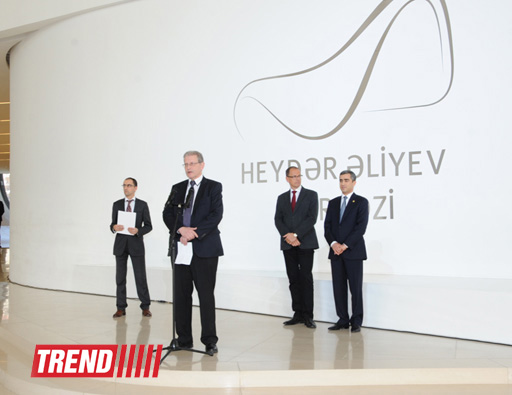 Лейла Алиева и Арзу Алиева приняли участие в открытии выставки "Легендарное оружие" в Центре Гейдара Алиева (ФОТО)