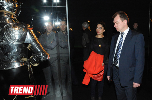 Лейла Алиева и Арзу Алиева приняли участие в открытии выставки "Легендарное оружие" в Центре Гейдара Алиева (ФОТО)