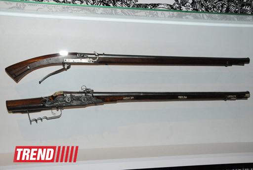 Лейла Алиева и Арзу Алиева приняли участие в открытии выставки "Легендарное оружие" в Центре Гейдара Алиева (ФОТО)