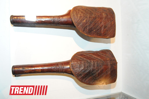 Лейла Алиева и Арзу Алиева приняли участие в открытии выставки "Легендарное оружие" в Центре Гейдара Алиева (ФОТО)