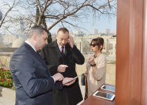 Президент Ильхам Алиев и его супруга ознакомились с новой музейной экспозицией в Комплексе Дворца Ширваншахов (ФОТО)