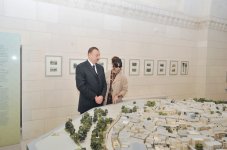 Президент Ильхам Алиев и его супруга ознакомились с новой музейной экспозицией в Комплексе Дворца Ширваншахов (ФОТО)