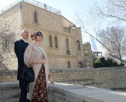 Президент Ильхам Алиев и его супруга ознакомились с новой музейной экспозицией в Комплексе Дворца Ширваншахов (ФОТО)