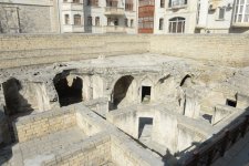 Президент Ильхам Алиев и его супруга ознакомились с новой музейной экспозицией в Комплексе Дворца Ширваншахов (ФОТО)