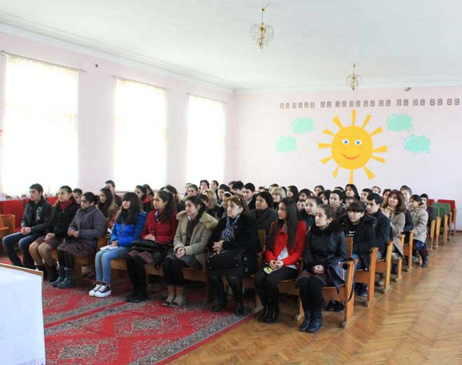 В Азербайджане проходит республиканская Олимпиада по русскому языку и литературе (ФОТО)