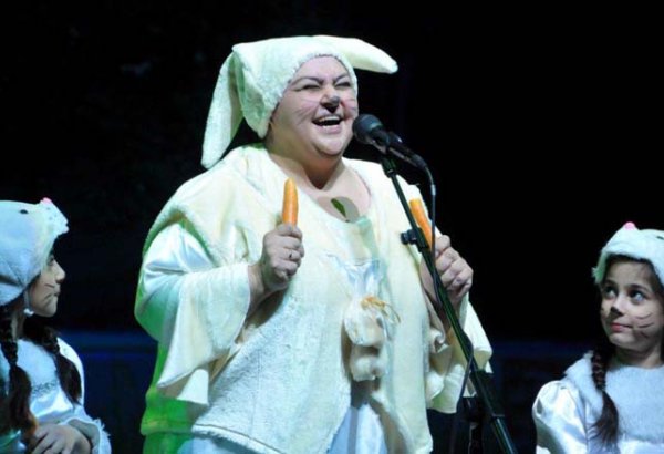 Топпуш-баджы порадовала детей "Весенней сказкой" (ФОТО)