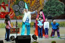 Топпуш-баджы порадовала детей "Весенней сказкой" (ФОТО)