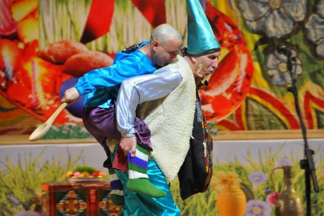 Топпуш-баджы порадовала детей "Весенней сказкой" (ФОТО)