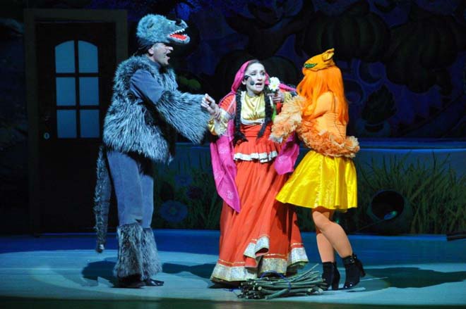 Топпуш-баджы порадовала детей "Весенней сказкой" (ФОТО)