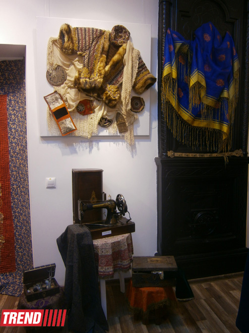 Реконструированная азербайджанская национальная одежда XIX века - выставка "Коллажи" (ФОТО)