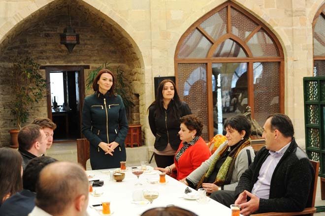 Грузинские туристы посетили Азербайджан - тур культурного наследия (ФОТО)